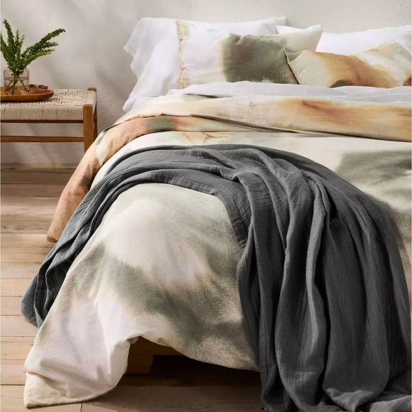Casaluna King Size Rayon from Bamboo Matelasse Blanket Dark Gray NWT- MSRP $80 - Picture 4 of 7